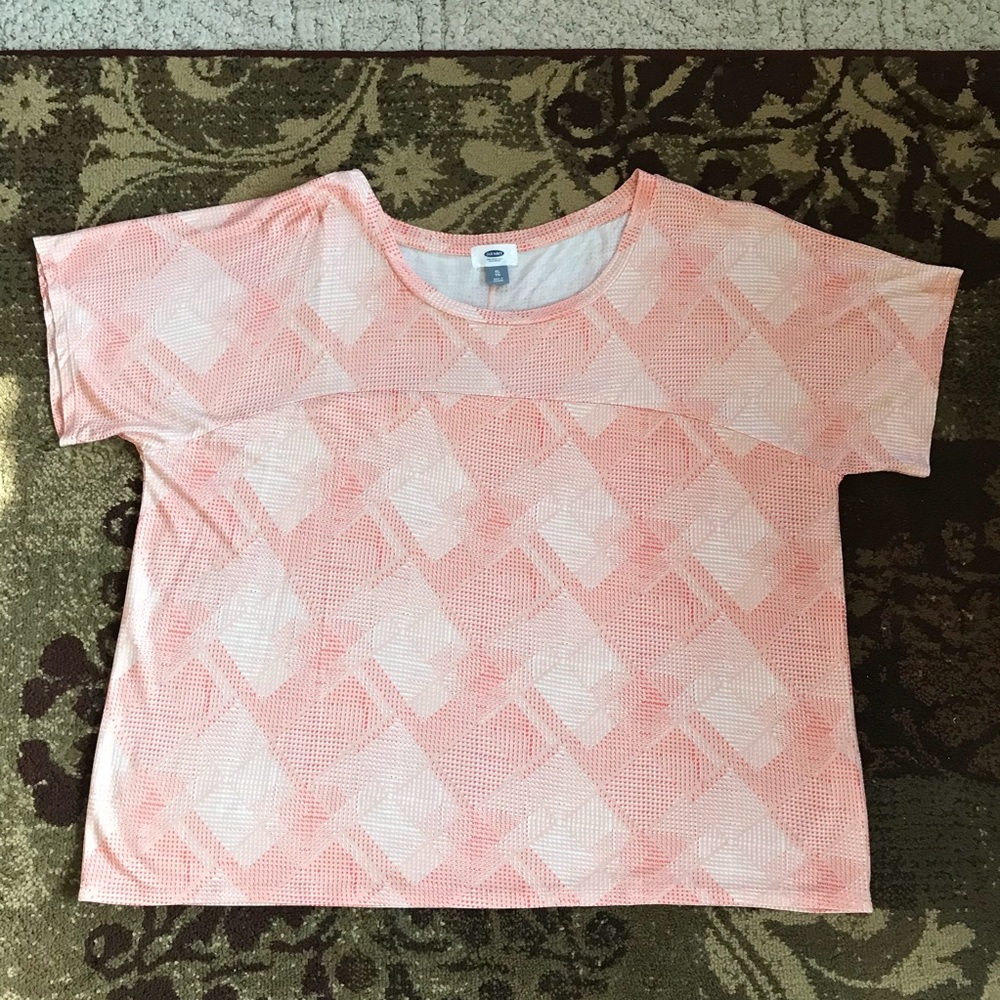 Old Navy top in shades of peach XL